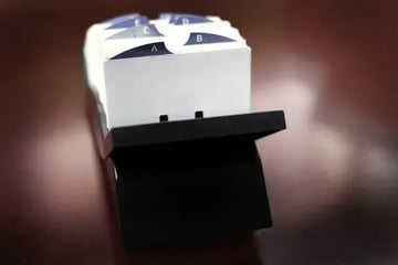 データ生成ツール ～氏名や電話番号など”ソレっぽい”データを作るには～