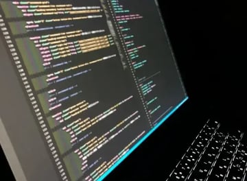 モデリングと同時に初期データも管理！ポストSQLを使ってみよう