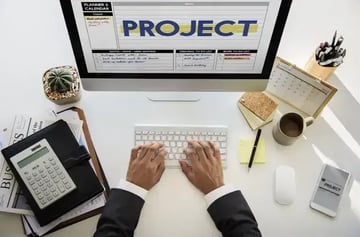 PMBOKとは？内容や目的、活用メリットなど基本を徹底解説【プロジェクトマネジメント講座 第1章】