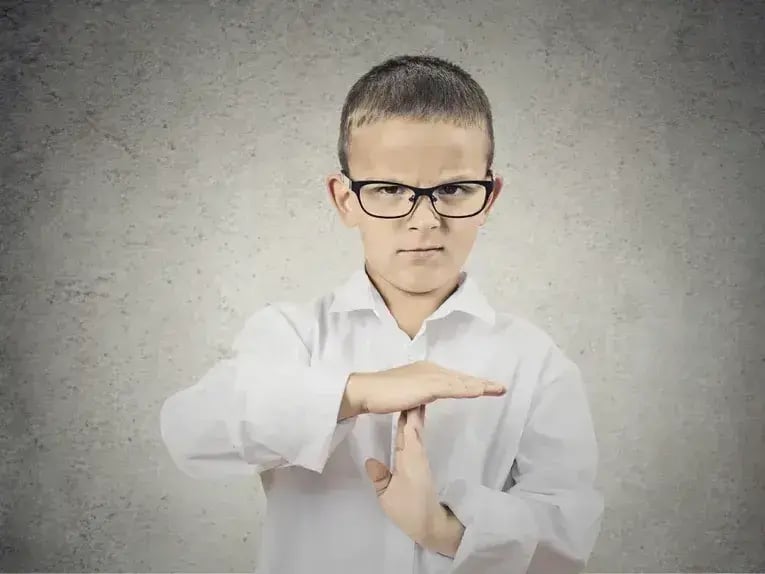 チョコ停とは?ドカ停との違いや現場への影響、原因と対策を解説 1