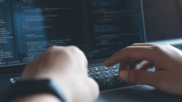 プログラミングは独学できる? 初心者が挫折しないおすすめの方法