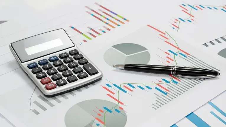 年末調整とは? 確定申告との違いや書類の書き方、各種控除について説明