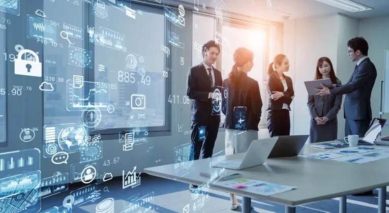 経済産業省が提言する「IT人材の育成」とは？